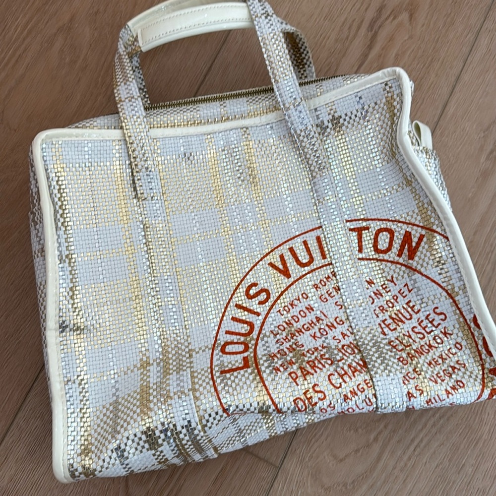 Louis Vuitton Globe Shopper tote